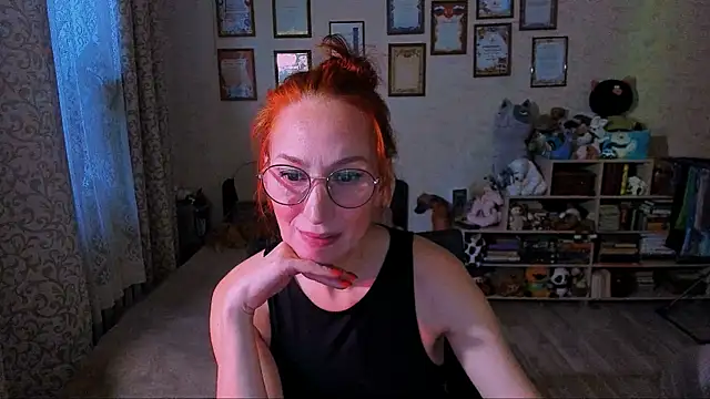 red rocco online show from February 18, 2025, 2:16 pm