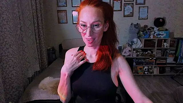 red rocco online show from February 19, 2025, 3:27 pm