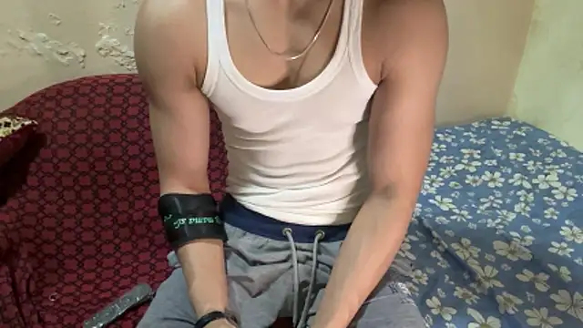 Snapshot of hot_hunk_boy chatting on February 26, 2026, 5:57 pm hot hunk boy online show from February 26, 2026, 5:57 pm