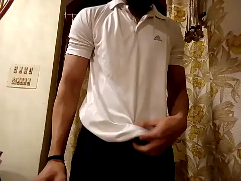 Snapshot of hot_hunk_boy chatting on February 2, 2025, 5:58 pm hot hunk boy online show from February 2, 2025, 5:58 pm