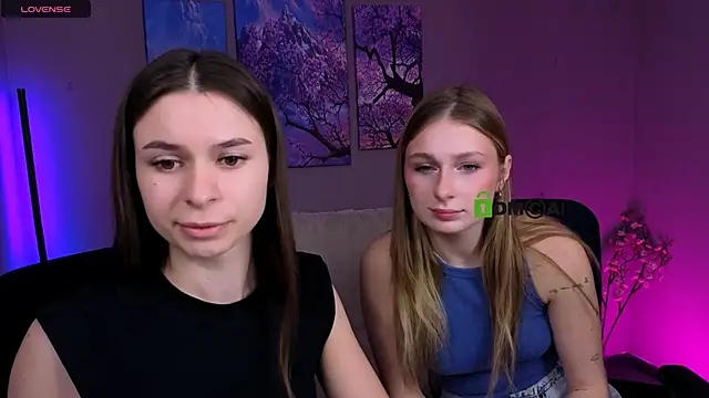 Snapshot of flora_ri chatting on December 15, 2025, 10:32 am flora ri online show from December 15, 2025, 10:32 am