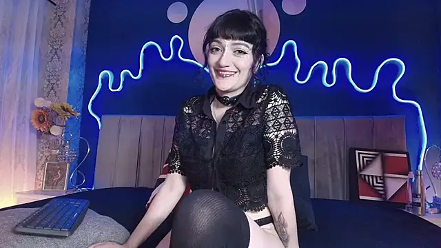 JeanneSabatier online show from March 25, 2026, 7:35 pm