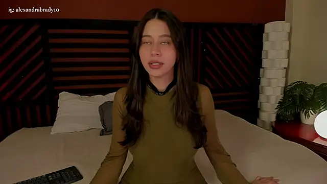 hannah brady online show from February 25, 2026, 12:55 am