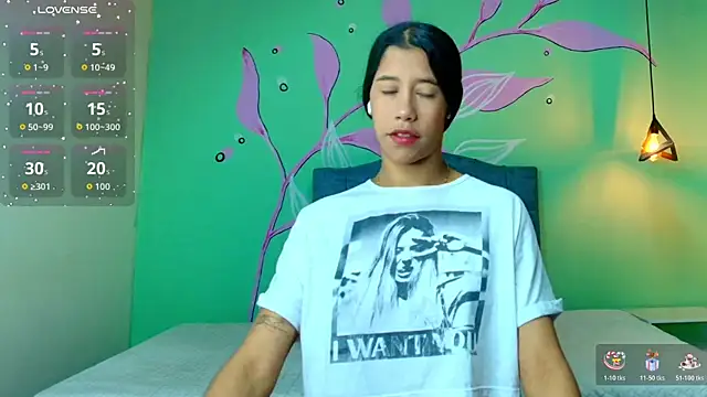 Snapshot of Connie_Bell chatting on October 21, 2025, 7:24 pm Connie Bell online show from October 21, 2025, 7:24 pm