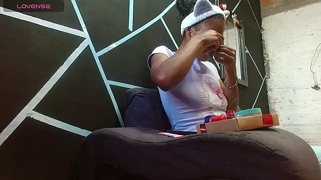 Biancalopez-02 online show from September 9, 2025, 4:16 pm