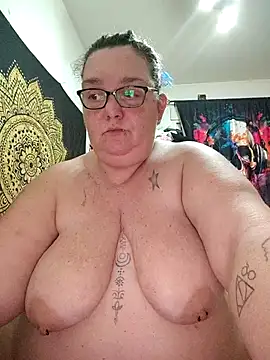 diosacurvy1984 online show from March 21, 2026, 6:34 pm