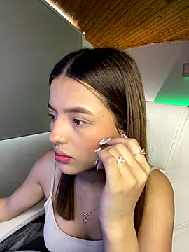 Sofia18 pinkk online show from October 12, 2025, 7:15 pm