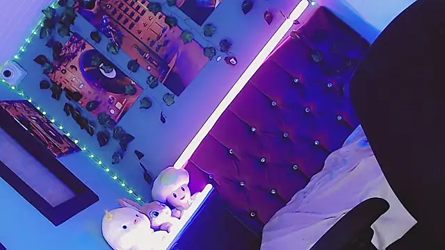 Arlet Zenere online show from February 13, 2025, 7:13 am