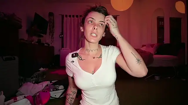 Snapshot of bunnierotten chatting on March 3, 2026, 4:41 am bunnierotten online show from March 3, 2026, 4:41 am