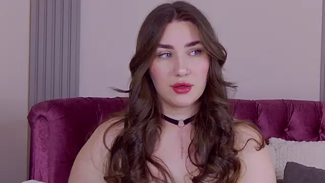 Snapshot of KiraBarlows chatting on November 13, 2025, 8:46 pm KiraBarlows online show from November 13, 2025, 8:46 pm