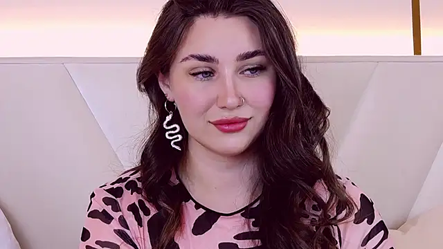 Snapshot of KiraBarlows chatting on February 27, 2025, 10:42 pm KiraBarlows online show from February 27, 2025, 10:42 pm