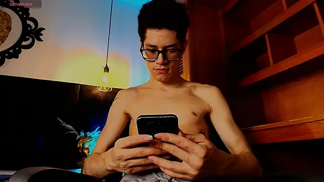 Snapshot of wolfandsky chatting on October 31, 2025, 11:51 am wolfandsky online show from October 31, 2025, 11:51 am