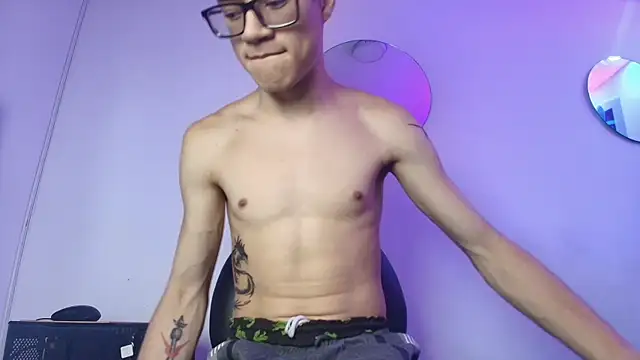 Snapshot of wolfandsky chatting on October 21, 2025, 11:31 am wolfandsky online show from October 21, 2025, 11:31 am