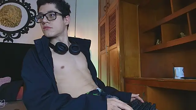 wolfandsky online show from March 28, 2026, 11:33 am