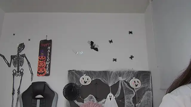 AmandaBrooks 18 online show from October 22, 2025, 1:05 am