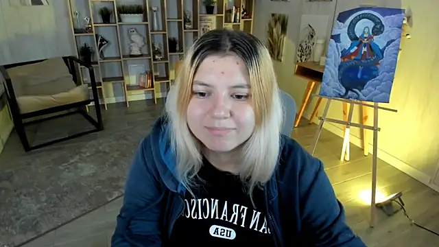 DiaAngell online show from September 10, 2025, 4:39 pm