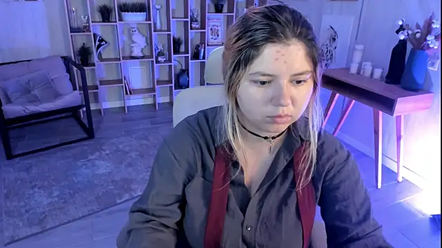 DiaAngell online show from September 25, 2025, 8:26 pm