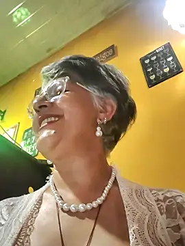 ilonna2025 online show from May 23, 2026, 10:42 pm