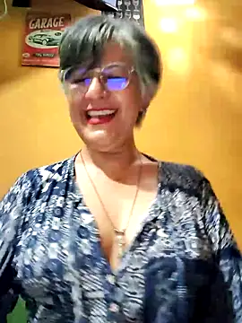Snapshot of ilonna2025 chatting on June 20, 2026, 11:21 pm ilonna2025 online show from June 20, 2026, 11:21 pm