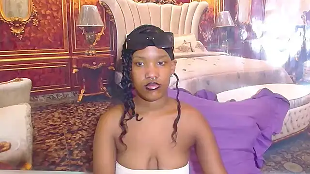 EroticSexyPrada online show from April 7, 2026, 6:21 pm