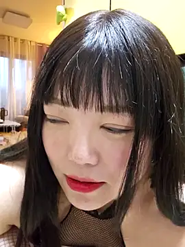 lunahong28 online show from January 23, 2025, 8:46 am