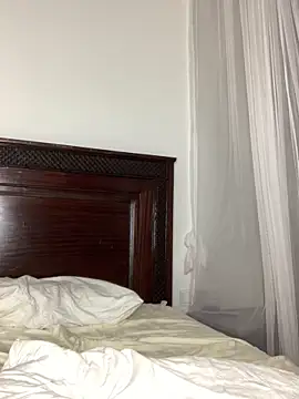 madell online show from October 20, 2025, 2:24 am