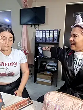 Sophie new25 online show from April 2, 2026, 12:45 pm