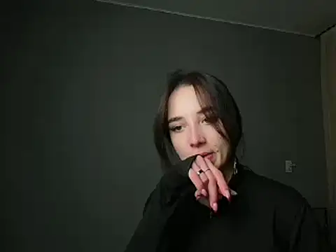 Eva Gloryy online show from February 26, 2025, 5:53 pm