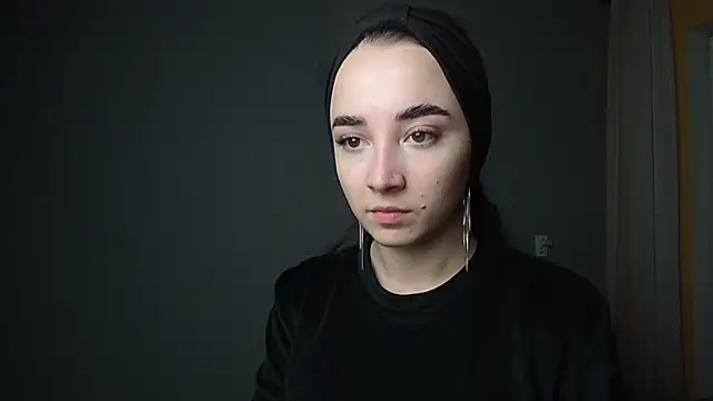 Eva Gloryy online show from February 13, 2025, 5:44 pm