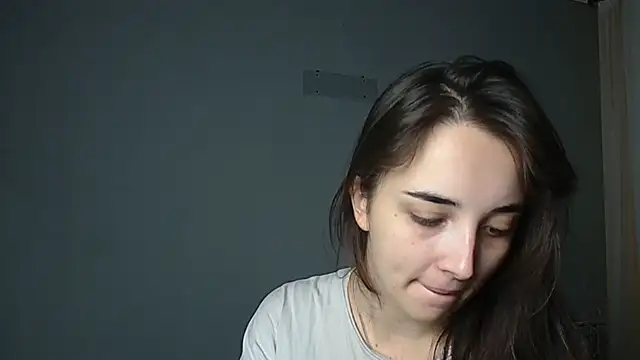 Eva Gloryy online show from November 10, 2025, 1:38 pm