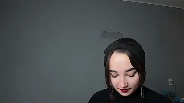 Eva Gloryy online show from December 14, 2025, 1:39 pm