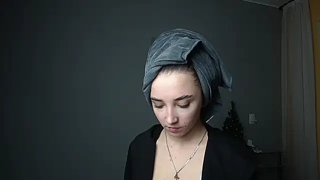 Eva Gloryy online show from February 5, 2025, 8:46 pm
