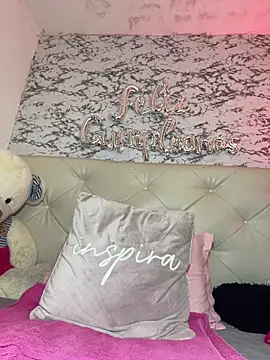 Lili  taylor online show from February 26, 2026, 12:54 am