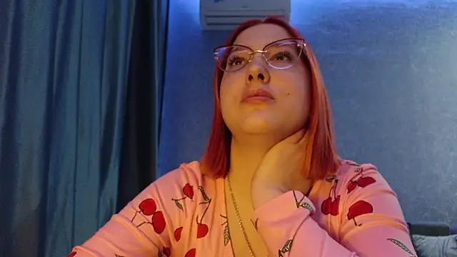 HotBrandyX online show from February 2, 2026, 4:17 pm