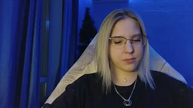 HotBrandyX online show from January 9, 2026, 2:02 pm