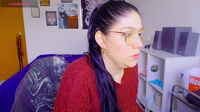 sharonnleon online show from March 11, 2026, 8:47 pm