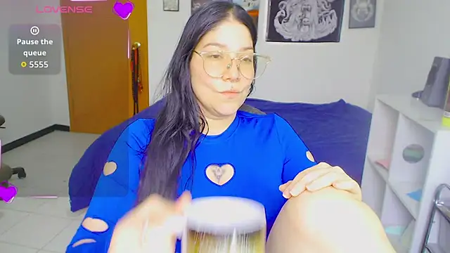 sharonnleon online show from March 9, 2026, 9:29 pm