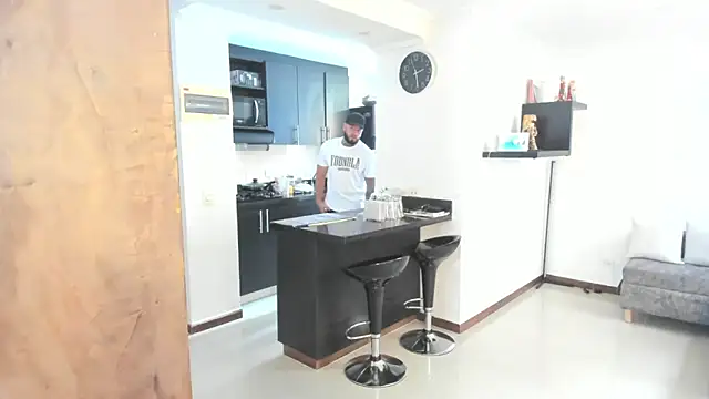 Snapshot of dereckgreen chatting on February 3, 2026, 7:30 pm dereckgreen online show from February 3, 2026, 7:30 pm