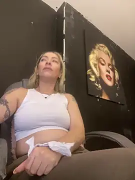 viktoria davis  online show from February 26, 2026, 11:16 pm