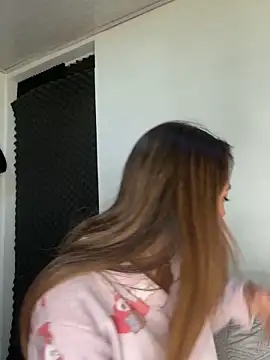 zoe storm online show from October 22, 2025, 11:47 pm