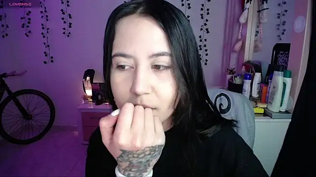 Snapshot of _codeline chatting on March 3, 2026, 4:41 am codeline online show from March 3, 2026, 4:41 am