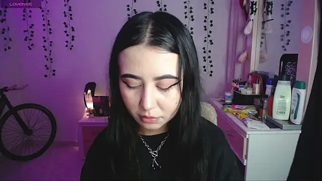 Snapshot of _codeline chatting on February 11, 2026, 5:18 am codeline online show from February 11, 2026, 5:18 am