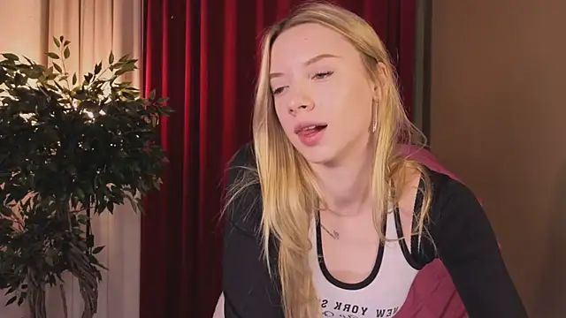 katt  y online show from November 27, 2025, 5:08 am