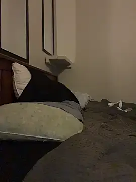 biggzee6 online show from October 14, 2025, 9:54 am