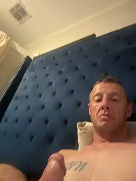 Snapshot of biggzee6 chatting on June 10, 2026, 4:24 am biggzee6 online show from June 10, 2026, 4:24 am