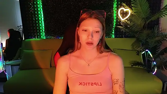 MiaWhisper online show from February 13, 2025, 4:11 am