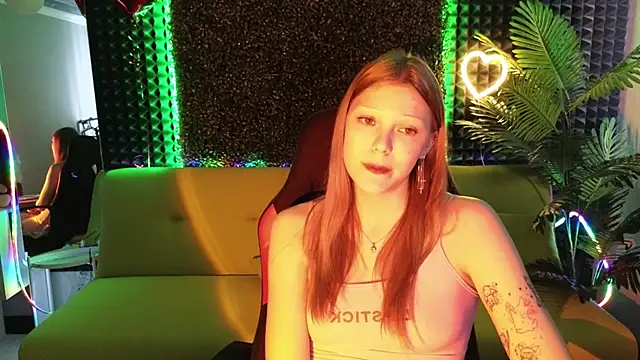 MiaWhisper online show from February 12, 2025, 4:23 am