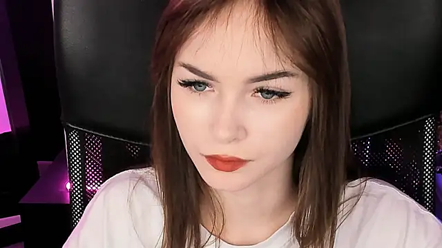 DakotaaJohnnson online show from February 11, 2025, 6:22 pm