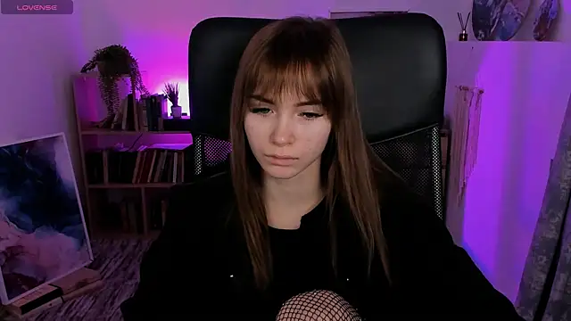 DakotaaJohnnson online show from February 28, 2025, 5:26 am