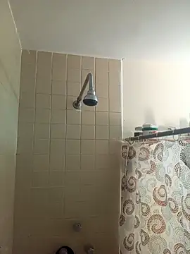 criscrispdv online show from March 3, 2026, 9:33 pm